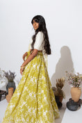 Load image into Gallery viewer, GREEN WILD FLOWER SKIRT